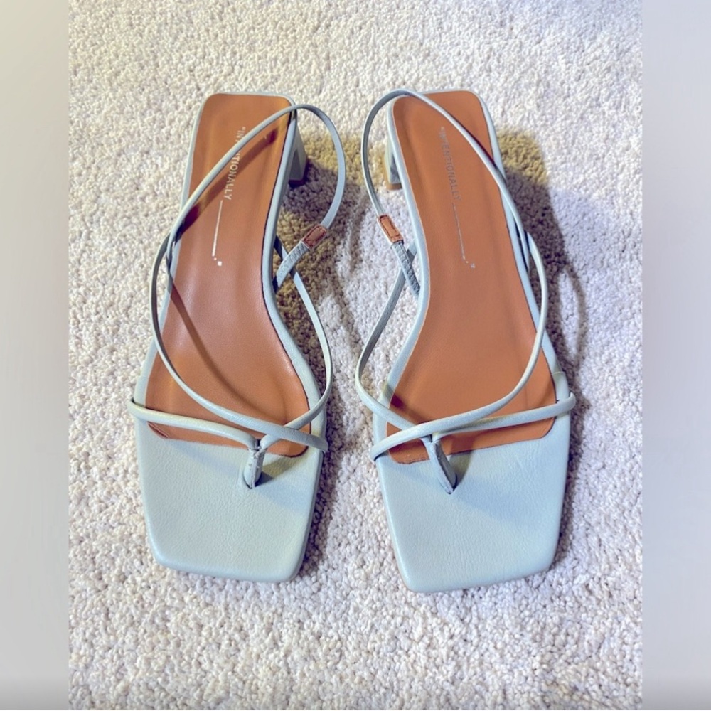 Intentionally Blank  Anca Strappy Shoes size 8.5/39